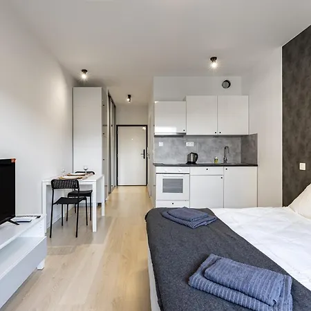 Slnecnice With Parking 24 Hour Check In Apartamento