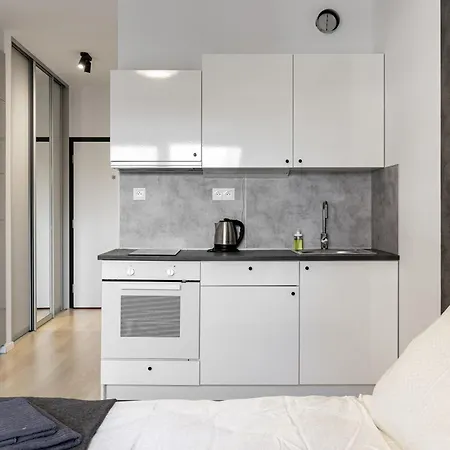 Διαμέρισμα Slnecnice With Parking 24 Hour Check In Μπρατισλάβα