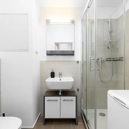 Διαμέρισμα Slnecnice With Parking 24 Hour Check In Μπρατισλάβα