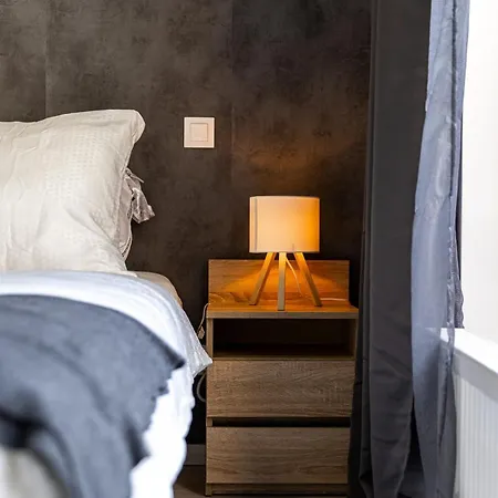 Slnecnice With Parking 24 Hour Check In Διαμέρισμα