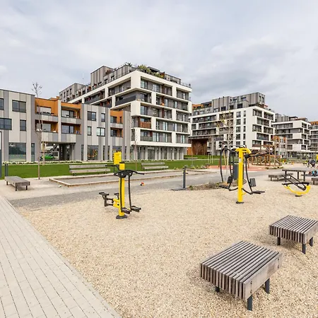 Slnecnice With Parking 24 Hour Check In Διαμέρισμα Μπρατισλάβα