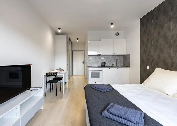 Slnecnice With Parking 24 Hour Check In Apartment